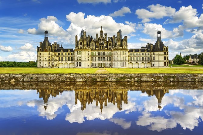 Loire Valley Wine and Castles Small-Group Day Trip from Paris - Three Loire castles from a Paris starting point