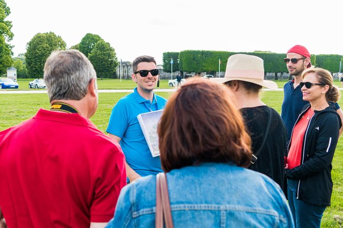 Loire Valley Wine and Castles Small-Group Day Trip from Paris - Amboise castle, Leonardo da Vinci, and lunch