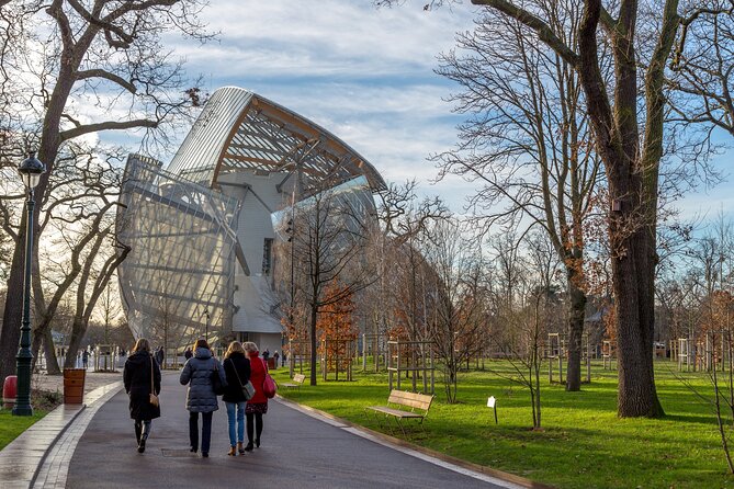 Louis Vuitton Foundation Exterior Walking Tour and Premium Entry - Timing your day at the Foundation