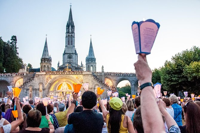 LOURDES : COME FOR A DAY - Private Day-trip from PARIS by High Speed Train - What the private format changes in Lourdes