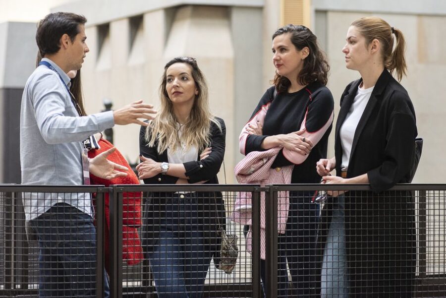 Louvre and Musée d'Orsay with Reserved Entry Ticket - Entering the Louvre with a guide
