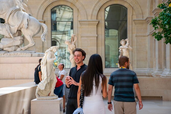 Louvre Exclusive Tour – Private Guide & Hotel Pickup in Paris - Why a private Louvre guide changes the visit