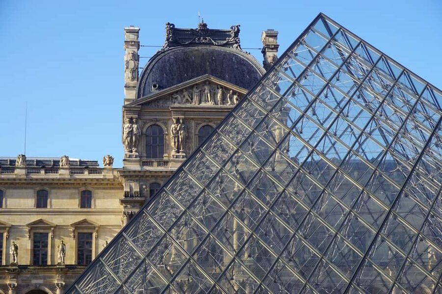 Louvre Guided Treasure Hunt for Families and Kids - What adults get from the experience