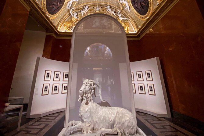 Louvre Highlights & Mona Lisa Access with Expert Guide - Meeting at the Louvre Pyramid