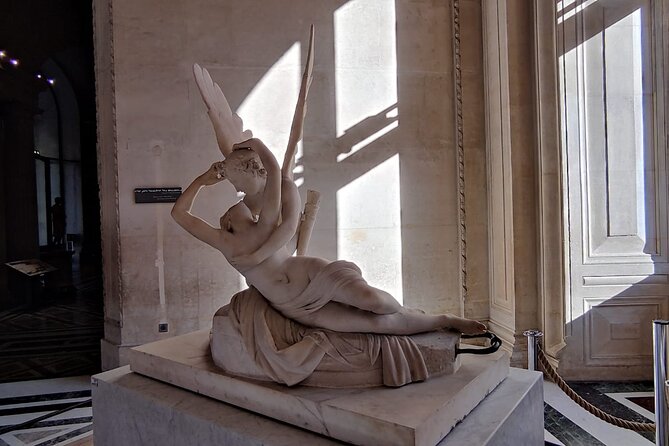 Louvre Highlights Tour for Kids Ticket Included - Art that works for different ages