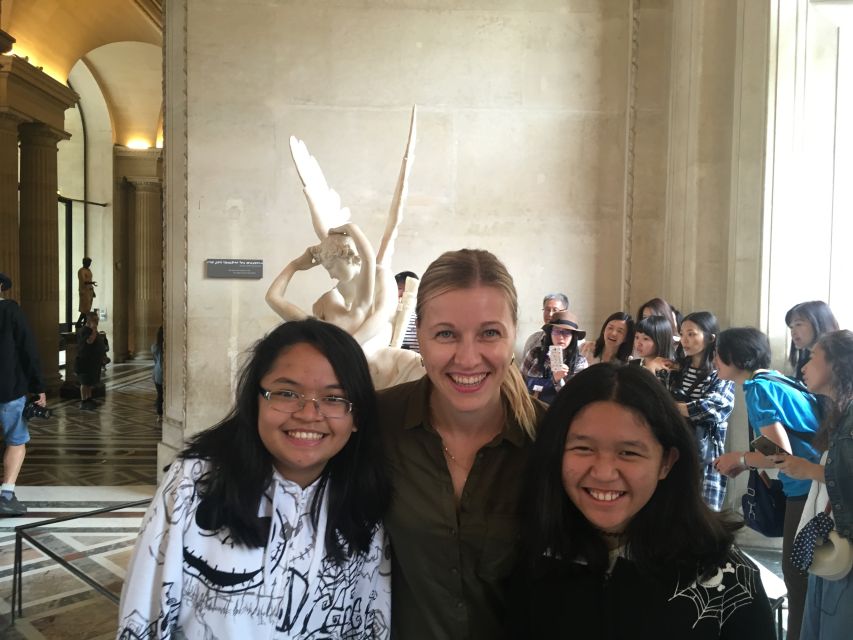 Louvre Museum Child-Friendly Private Tour for Families - Why a private Louvre visit helps families