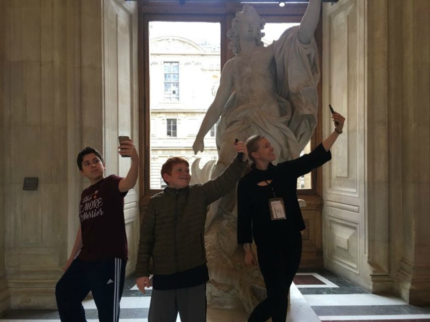 Louvre Museum Child-Friendly Private Tour for Families - What the guides do best