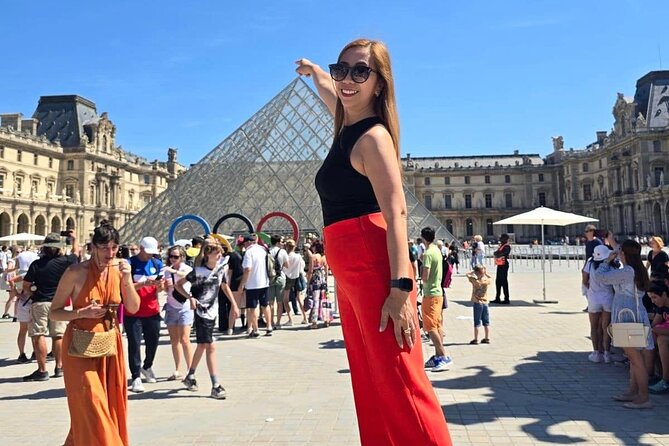 Louvre Museum Entry Ticket with Audio Guide and Mona Lisa Access - Finding your way through a very large museum