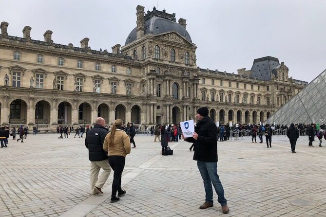 Louvre Museum: Guided Tour at Closing Time with Mona Lisa - The guide is the heart of the experience