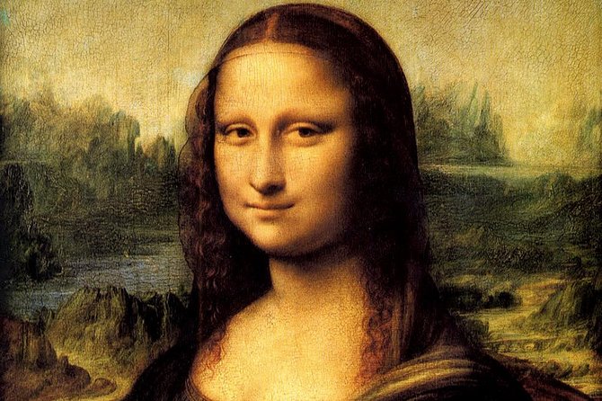 Louvre Museum Masterpieces Guided Tour - Facing the Mona Lisa in a Packed Room