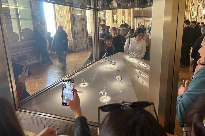 Louvre Museum & Mona Lisa Semi-Private Guided Tour (Max 6 People) - Is $102.12 a fair price?