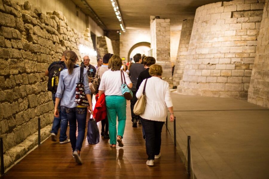 Louvre Museum: Skip-the-Line Guided Tour - Greek, Etruscan, and Roman Works