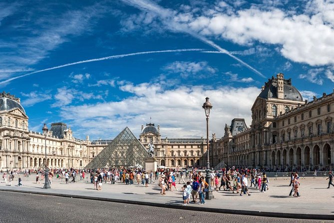 Louvre Museum Small Group Spanish Guided Tour - What happens after the guide leaves