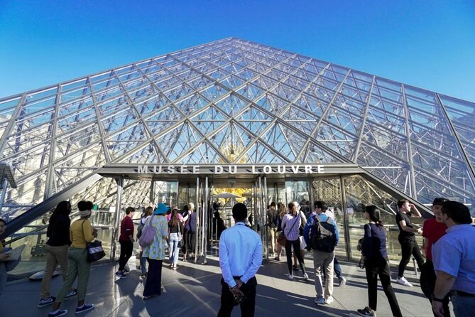 Louvre Museum Ticket & Optional Seine River Cruise - Finding Your Way Into the Louvre