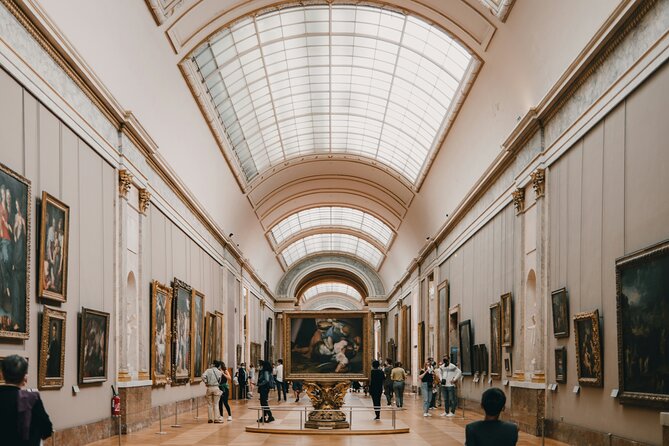 Louvre Treasures Private Experience – Languages Available - Why the guide matters more than the clock