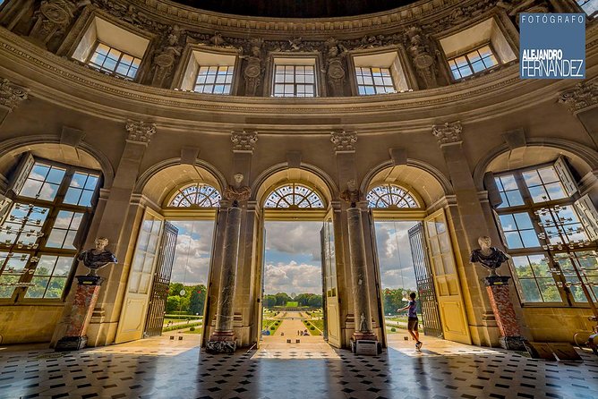 Luxury Evening Dining Experience at Chateau de Vaux-le-Vicomte - Why Vaux-le-Vicomte feels different at night