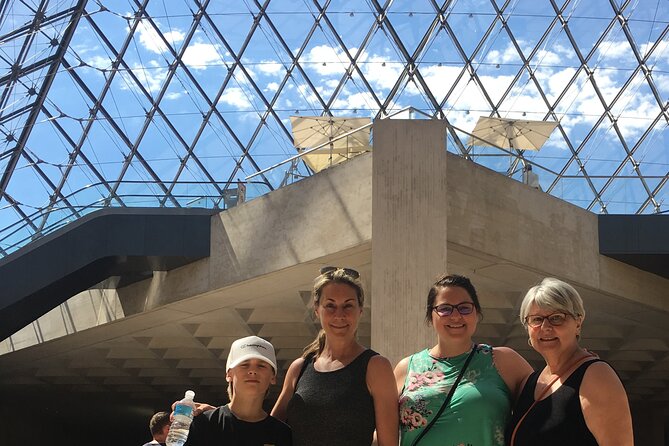 Mamma Mia! Paris Louvre Museum Guided Tour Kid-Friendly Activity - Choosing two hours or three