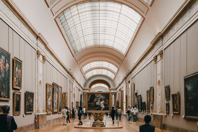 Mona Lisa and Treasures: Louvre Museum Experience 6-people Max - Crowds, walking, and the pace inside the museum