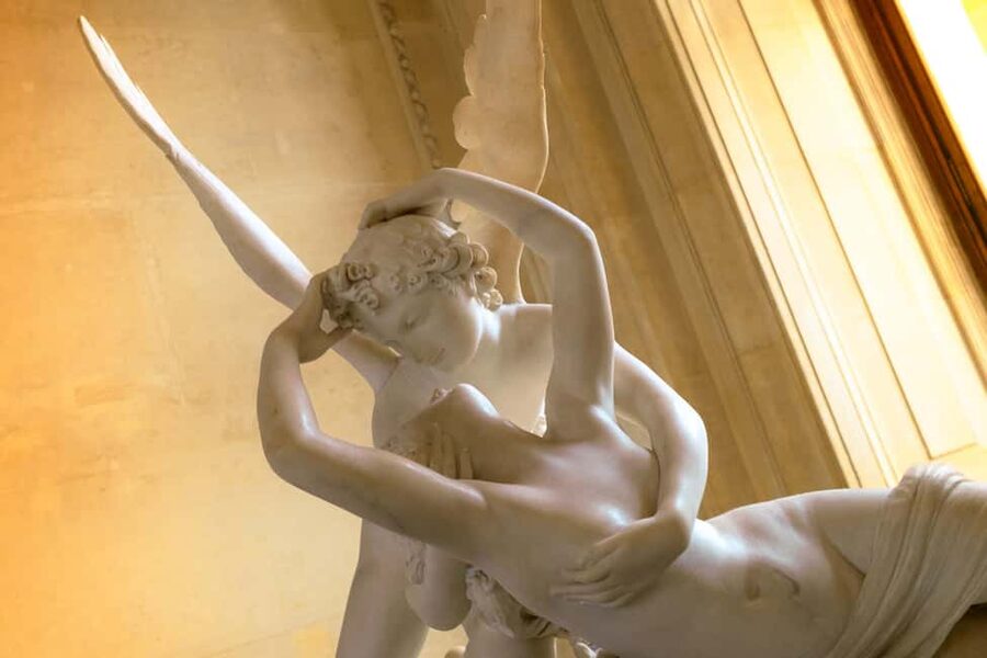 Mona Lisa & Treasures: 6-people Max Louvre Experience - Starting with the Louvre’s famous masterpieces