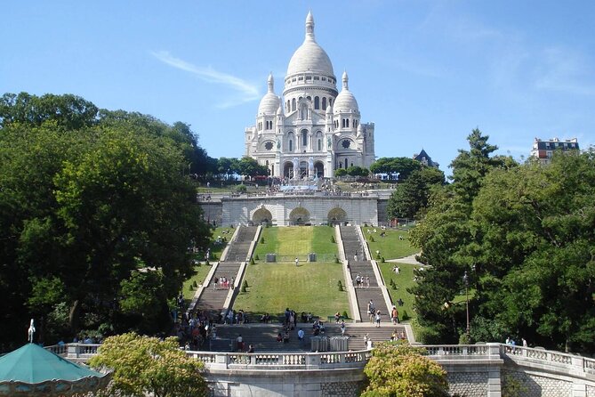 Montmartre and the Sacré-Coeur with the best guides in Paris - Starting at Place des Abbesses