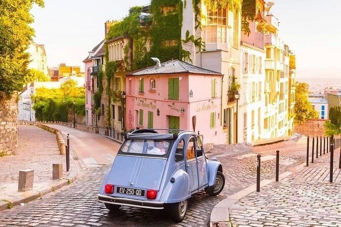 Montmartre Experience : Guided Tour, Tasting, and Art - Sacré-Cœur and the streets around Place du Tertre