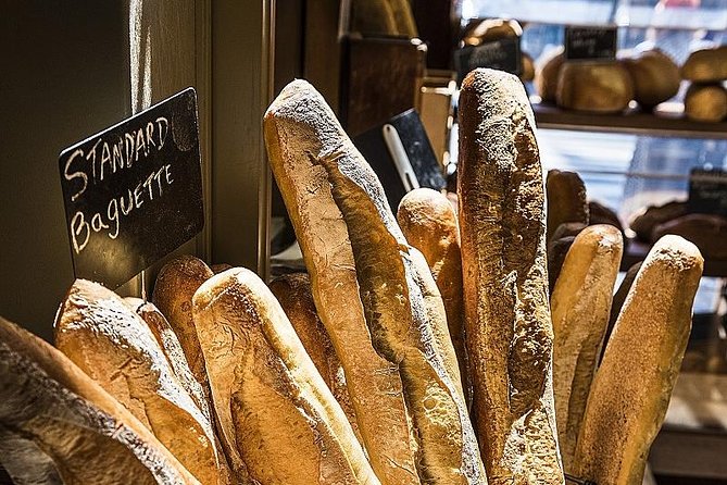 Montmartre Hidden Gems and Scenic Highlights Walking Tour - Sacré-Cœur and the best city views
