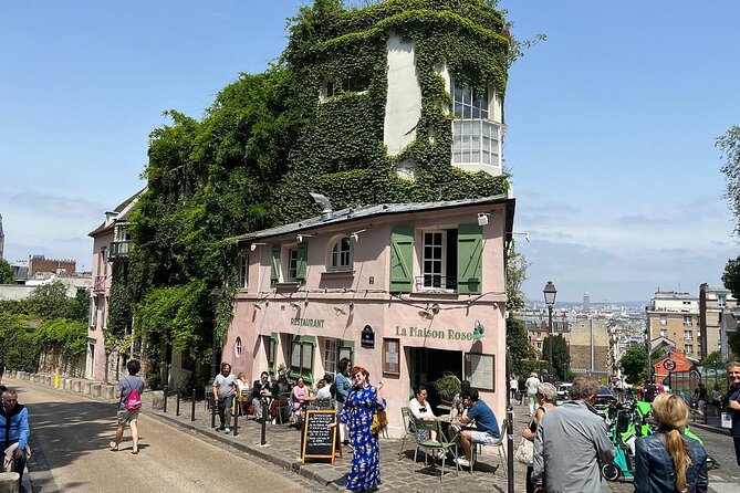 Montmartre Hill French Gourmet Food and Wine Tasting Walking Tour - The uphill route and physical effort