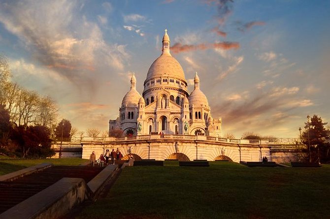 Montmartre & Sacré Coeur Private Historical 2-Hour Walking Tour in Paris - Walking through the artists’ Montmartre