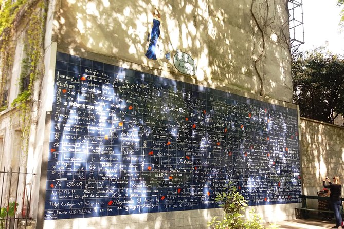 Montmartre Self-Guided Audio Tour: More Than Meets the Eye - Rue de l’Abreuvoir, Maison Rose, and the small vineyard