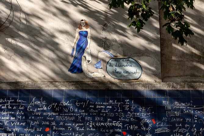 Montmartre Street Art Tour with an Artist - A gentle pace with room for questions