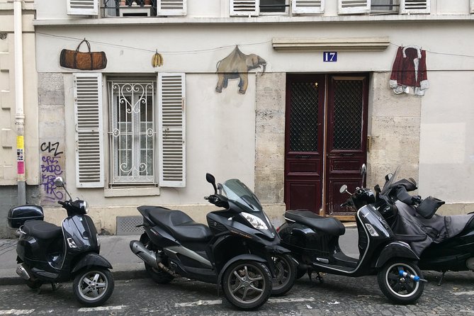 Montmartre Street Art Tour with an Artist - The finish at Sacré-Cœur
