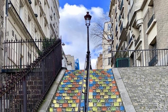 Montmartre Tour Paris - Place du Tertre and Montmartre’s art story