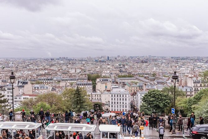 Montmartre Tour with a Local Guide: Private & 100% Personalized - Sacré-Coeur and the long climb uphill