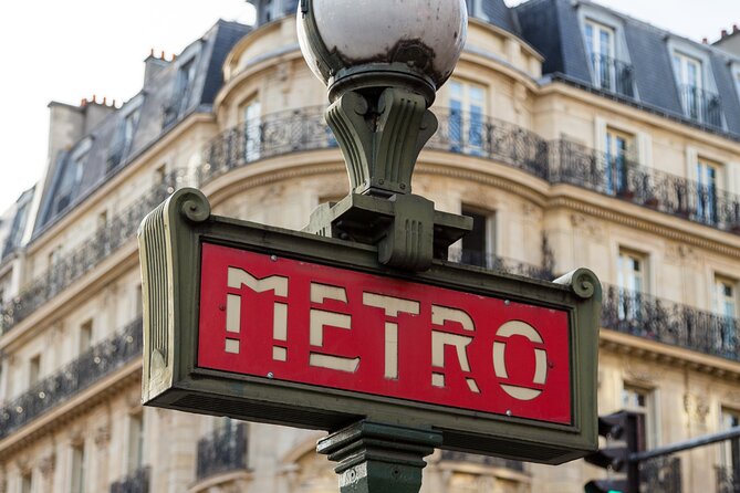 Montmartre Walking Tour: The Best of Art, Culture &Parisian Charm - Guides can make or break the experience