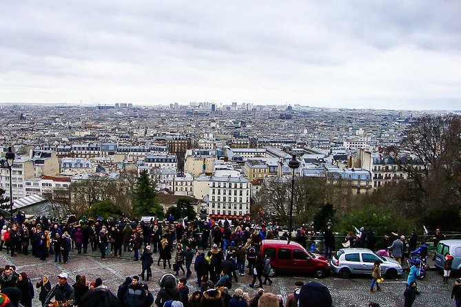 Montmartre Walking Tour with a Private Local Guide - Vineyards, windmills, Lapin Agile, and Moulin Rouge