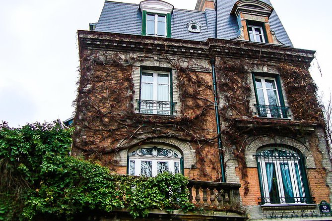 Montmartre Walking Tour with a Private Local Guide - What $139 per person really buys