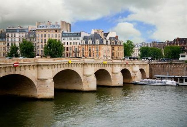 Mysteries & Legends, smartphone audioguided walking tour - Key points to know before you book