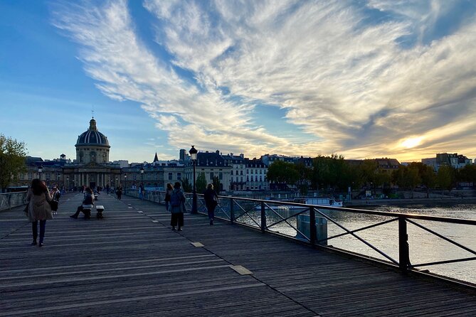 Mysteries & Legends, smartphone audioguided walking tour - A ghostly walk through the heart of Paris