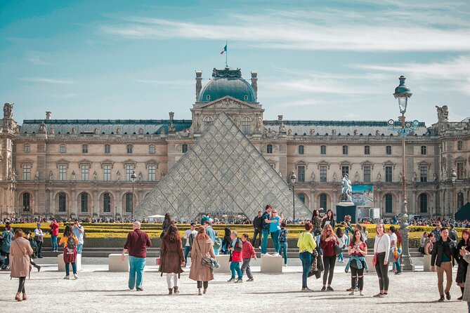 Napoleon Bonaparte: Life & Legacy Guided Tour + Visit to his Tomb - The historic bridge and Napoleon’s defenses