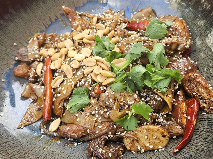 No Diet Club - A selection of the best spicy food in Paris ! - Juliette’s role: food guide, storyteller, and group host