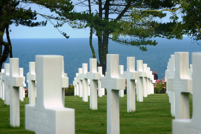Normandy D-Day Landing Beaches Guided Tour from Paris by minivan - A very long day from central Paris