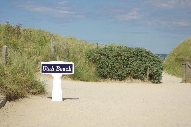 Normandy D-Day Landing Beaches Guided Tour from Paris by minivan - Omaha Beach and the American Cemetery