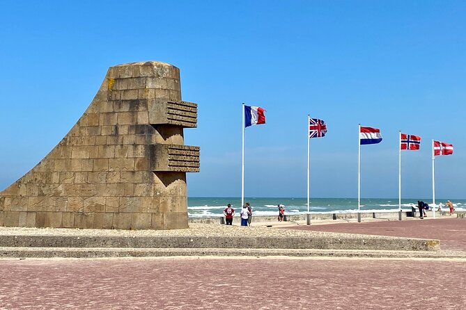Normandy D-Day Landing Beaches Small-group trip from Paris - Overlord Museum: equipment and personal scale