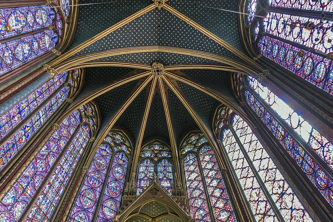 Notre Dame interior and Sainte Chapelle Private Tour - The private guide is the main product