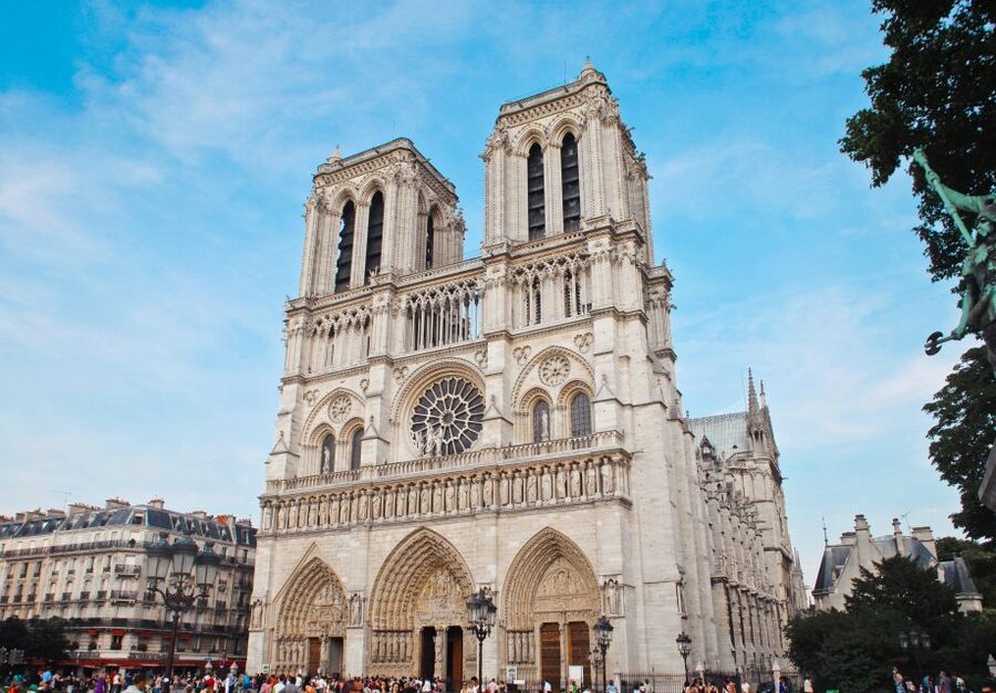 Notre-Dame Outside Île de la Cité & St Severin Private Tour - St-Severin gives you Gothic architecture indoors