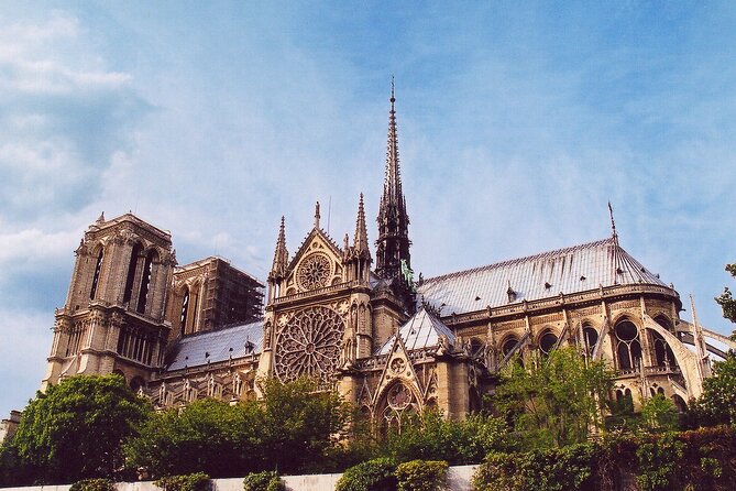 Outdoor Notre-Dame walking Tour with Sainte-Chapelle Entry - Guides who shape the experience