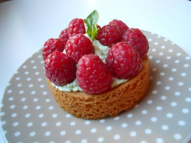 Paris: 2.5-Hour French Pastry Cooking Class - What happens during the 150 minutes