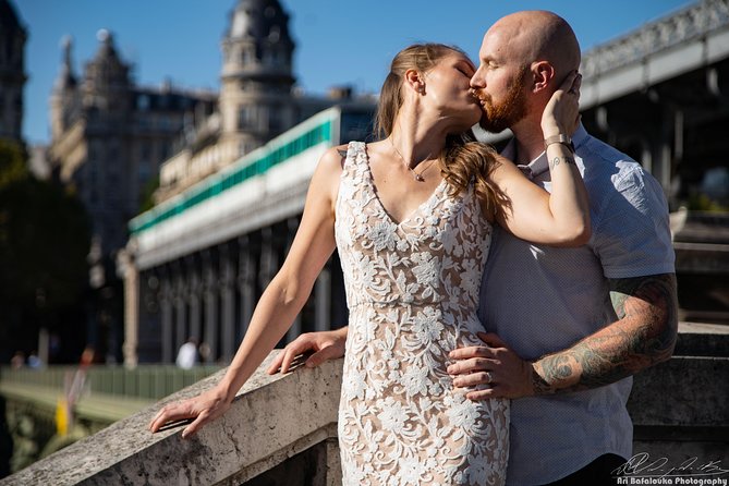 Paris 2-Hour Eiffel Tower Walking Tour with Professional Photo Shoot - Starting at Pont de Bir-Hakeim