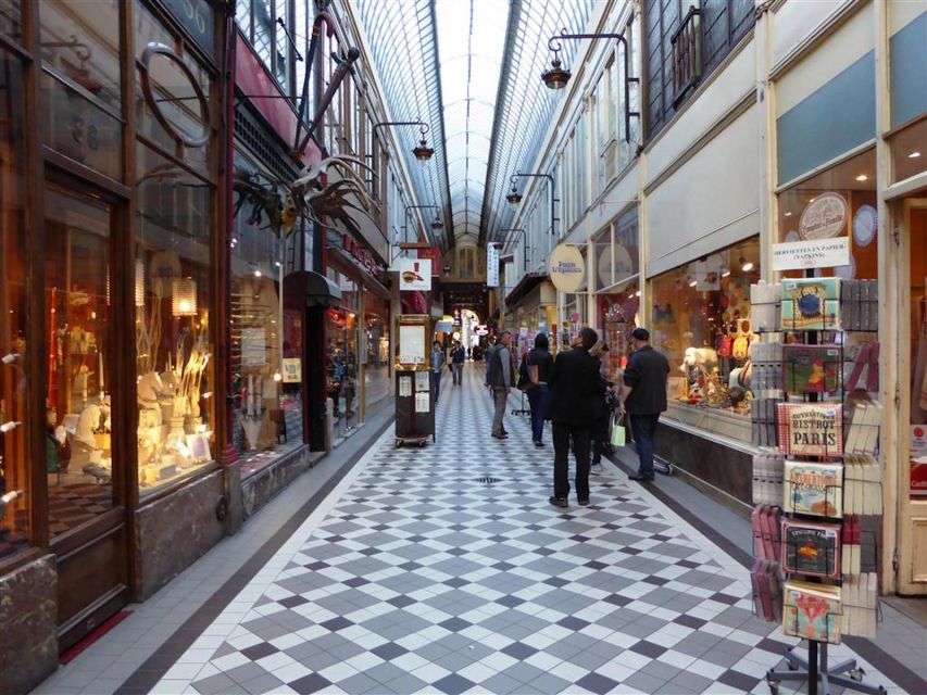 Paris: 2-Hour Passages Private City Tour in German - Passage Jouffroy and the charm of the covered arcade
