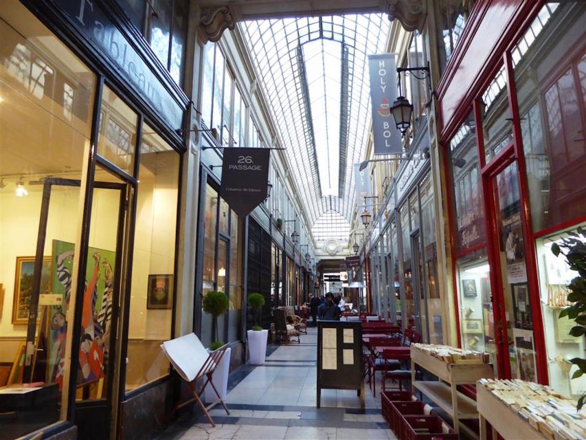 Paris: 2-Hour Passages Private City Tour in German - Practical details before you book
